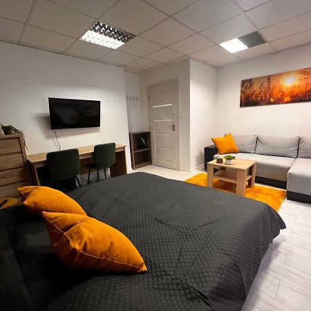 Apartmany V Centre - Vlastna Izba So Spolocnou Kuchynou A Kupelnou Moze Byt Zdielana 2 Inymi Izbami มาร์ติน ภายนอก รูปภาพ