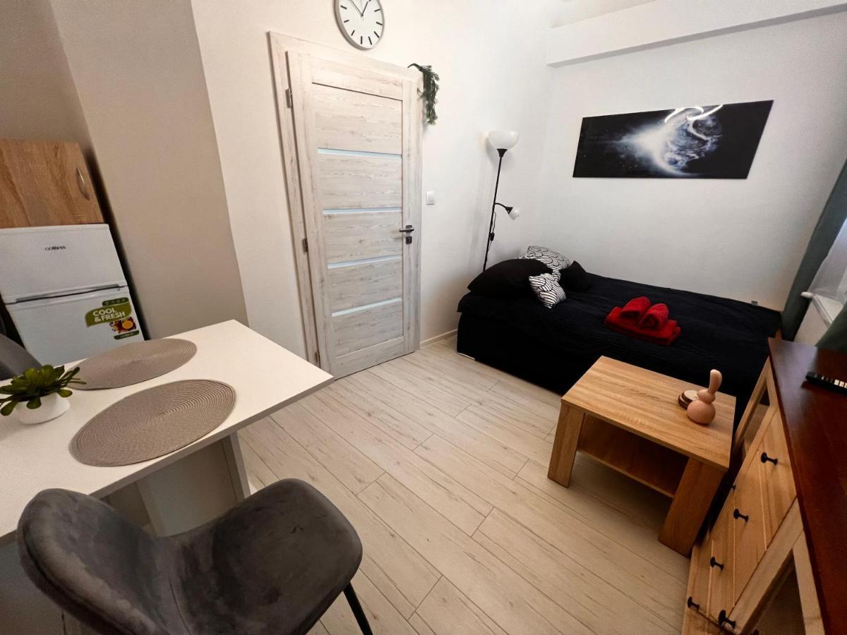 Apartmany V Centre - Vlastna Izba So Spolocnou Kuchynou A Kupelnou Moze Byt Zdielana 2 Inymi Izbami มาร์ติน ภายนอก รูปภาพ