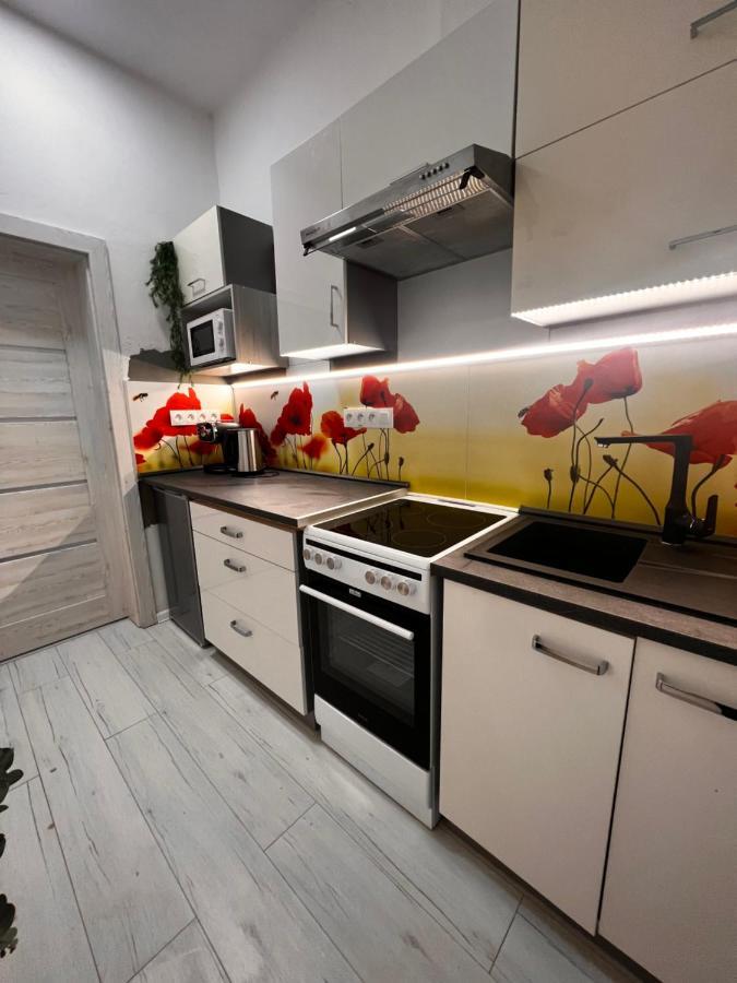 Apartmany V Centre - Vlastna Izba So Spolocnou Kuchynou A Kupelnou Moze Byt Zdielana 2 Inymi Izbami มาร์ติน ภายนอก รูปภาพ